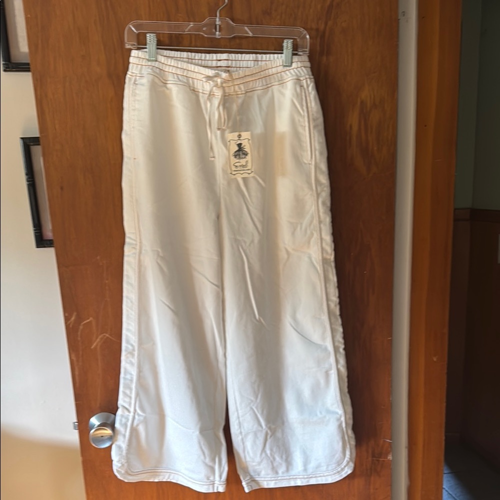 Easel Cream Wide-Leg Capris NWT SIZE SMALL in the bag